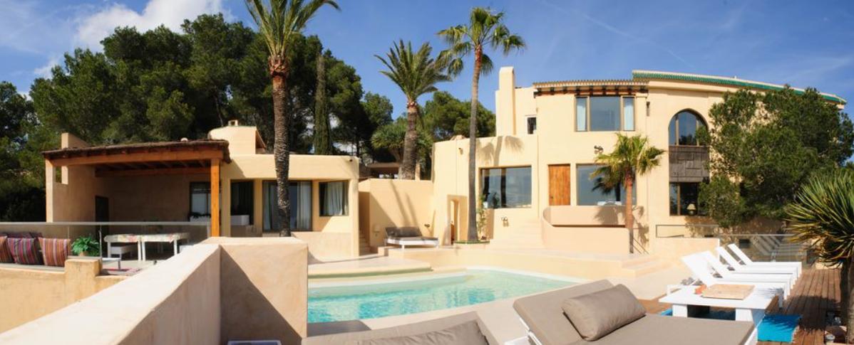 Luxe Marokkaanse stijl villa te koop op Ibiza Jesus